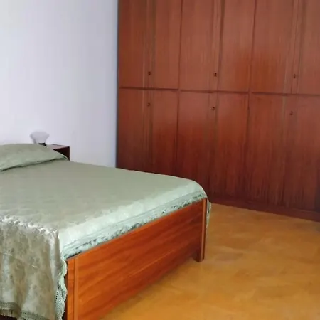 Affittacamere Sofia Con Uso Cucina E Ampio Giardino Penzion